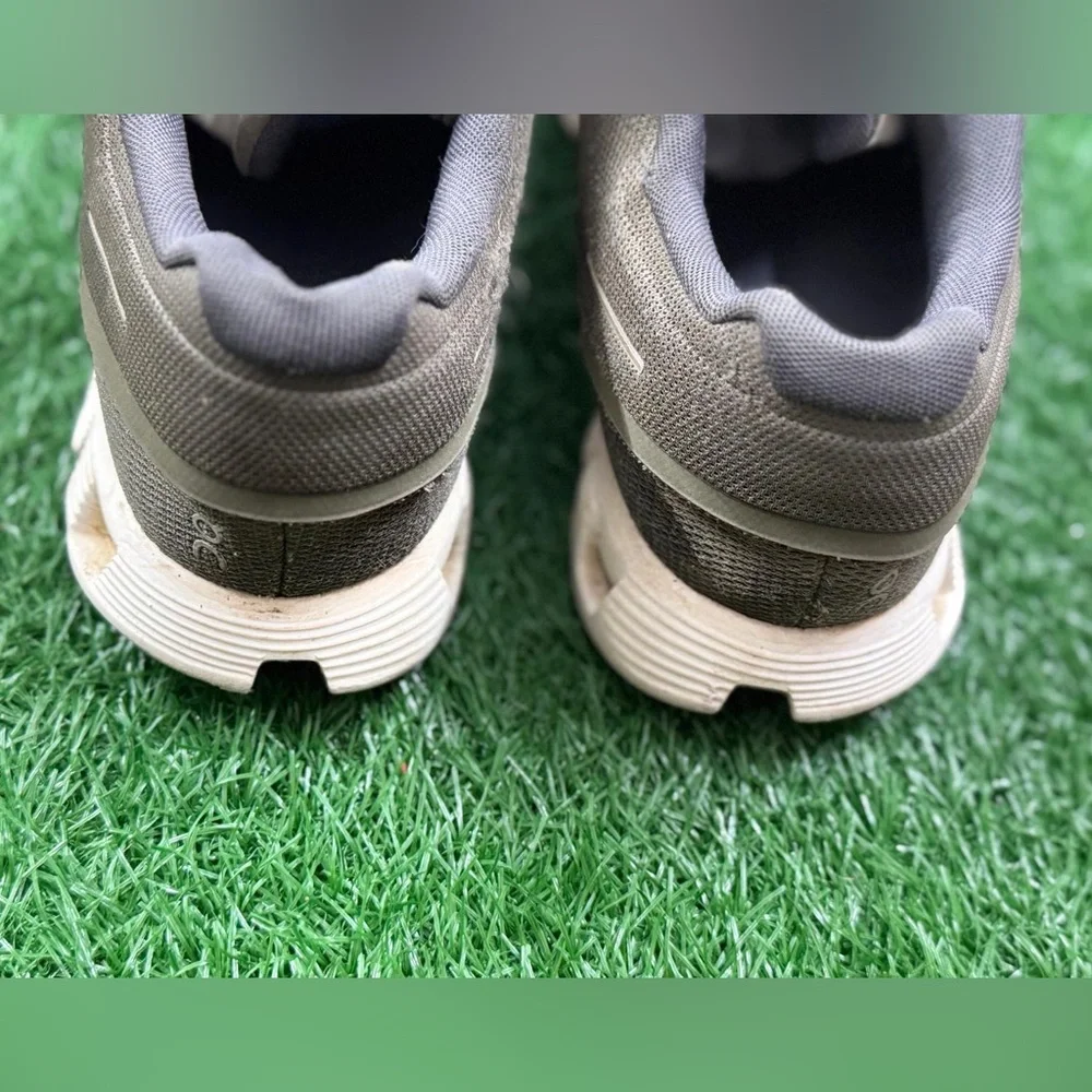 On Running‎ Men’s Athletic Shoes Size 11